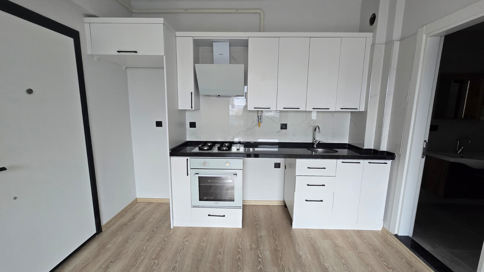 CUMHURİYET MAH.ÜÇÜZLER İNŞ. MARİS APT. -1+1